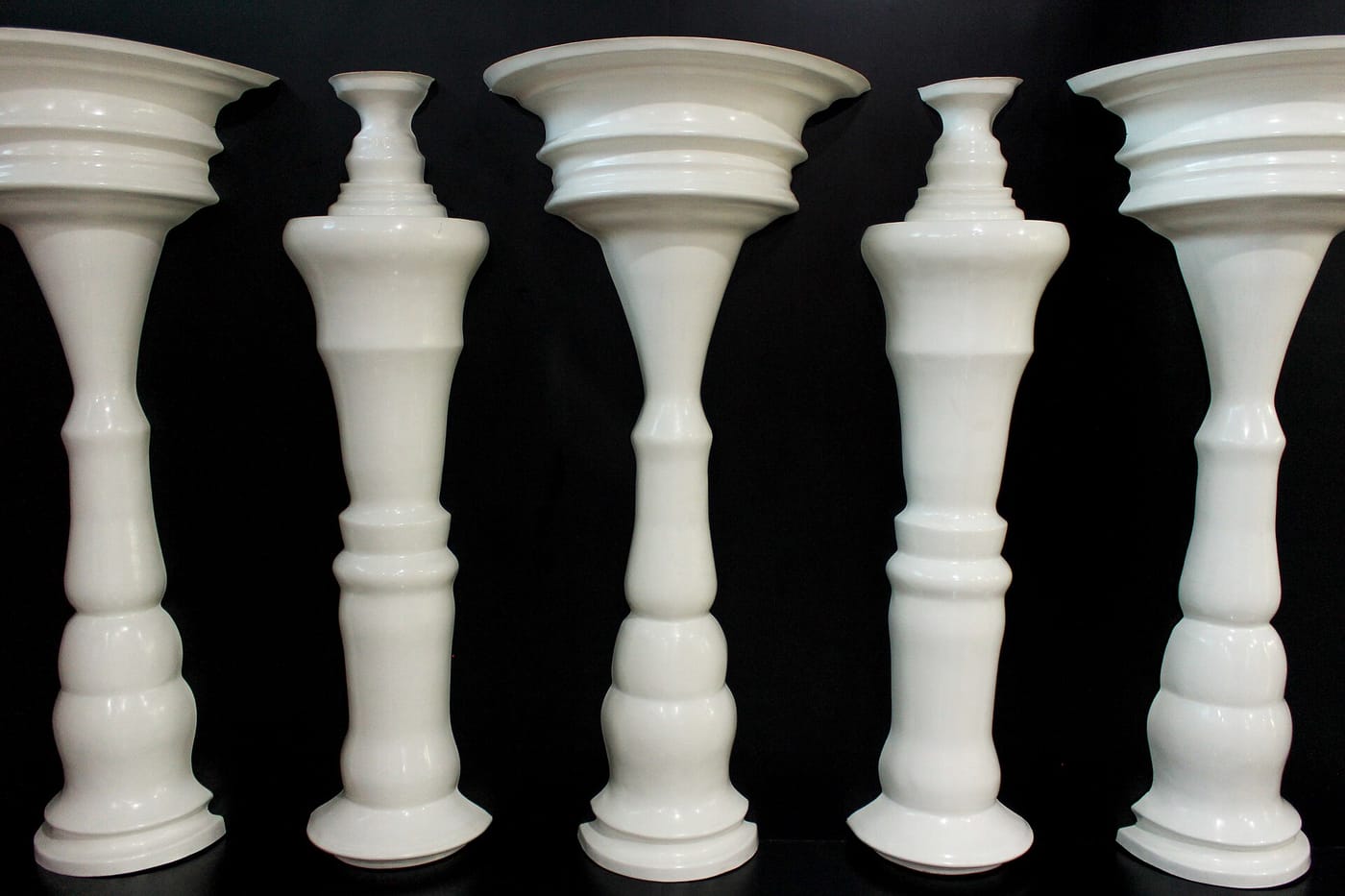 Faces or vases: an optical illusion